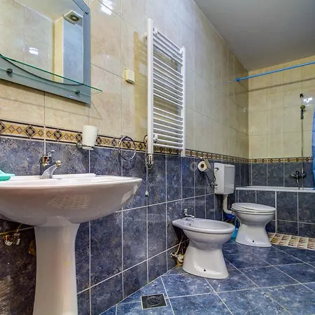 Nikola Pleasure Apartment *